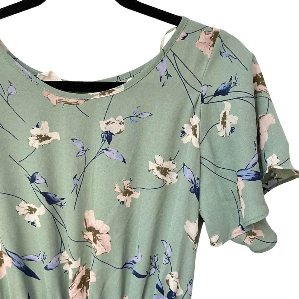 Sienna Sky Floral Spring Short Ruffled Sleeve Romper Size S - Picture 3 of 11